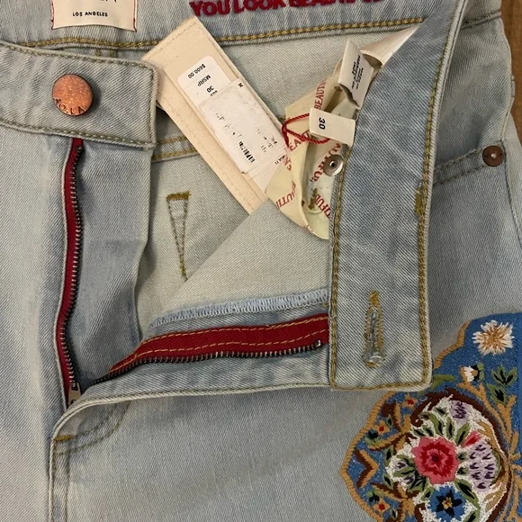 NWT Alice+Olivia LA BELL BOTTOMS. Embroidered. Size 30 tall.